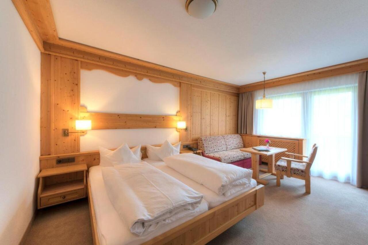 Hotel Troschana Flirsch Extérieur photo