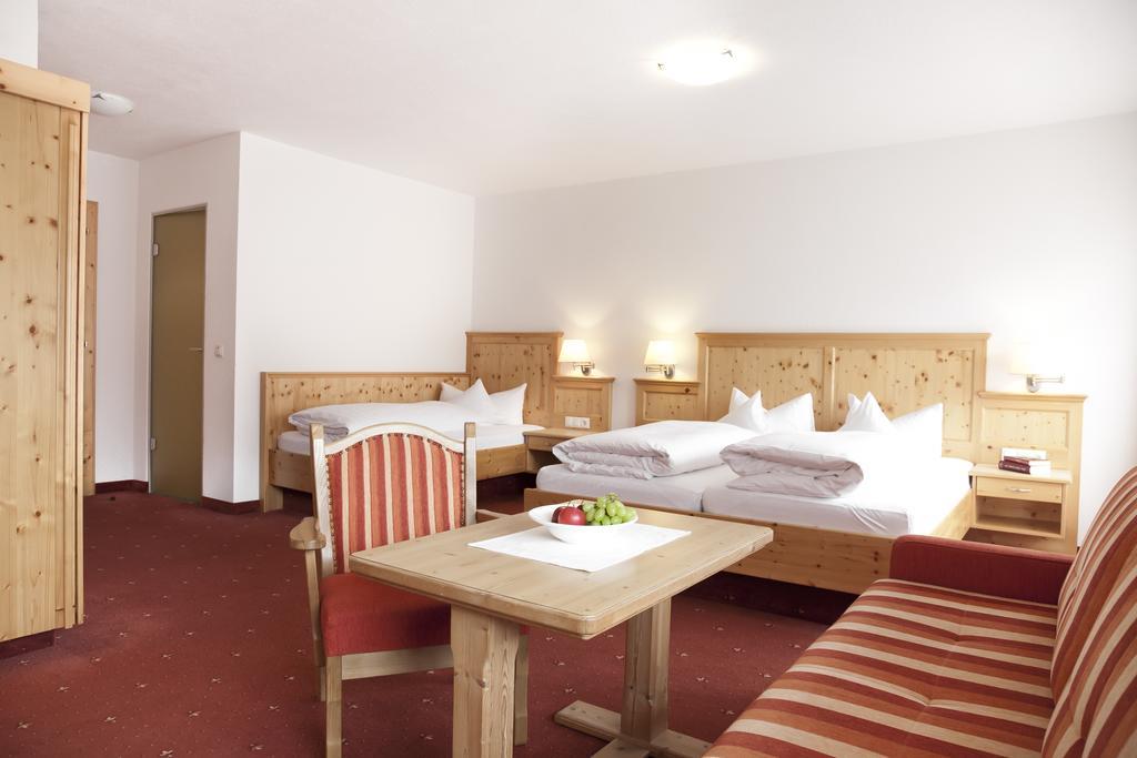 Hotel Troschana Flirsch Extérieur photo