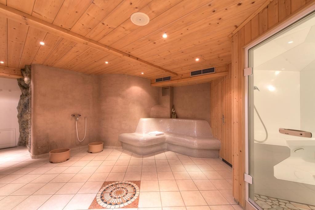 Hotel Troschana Flirsch Extérieur photo